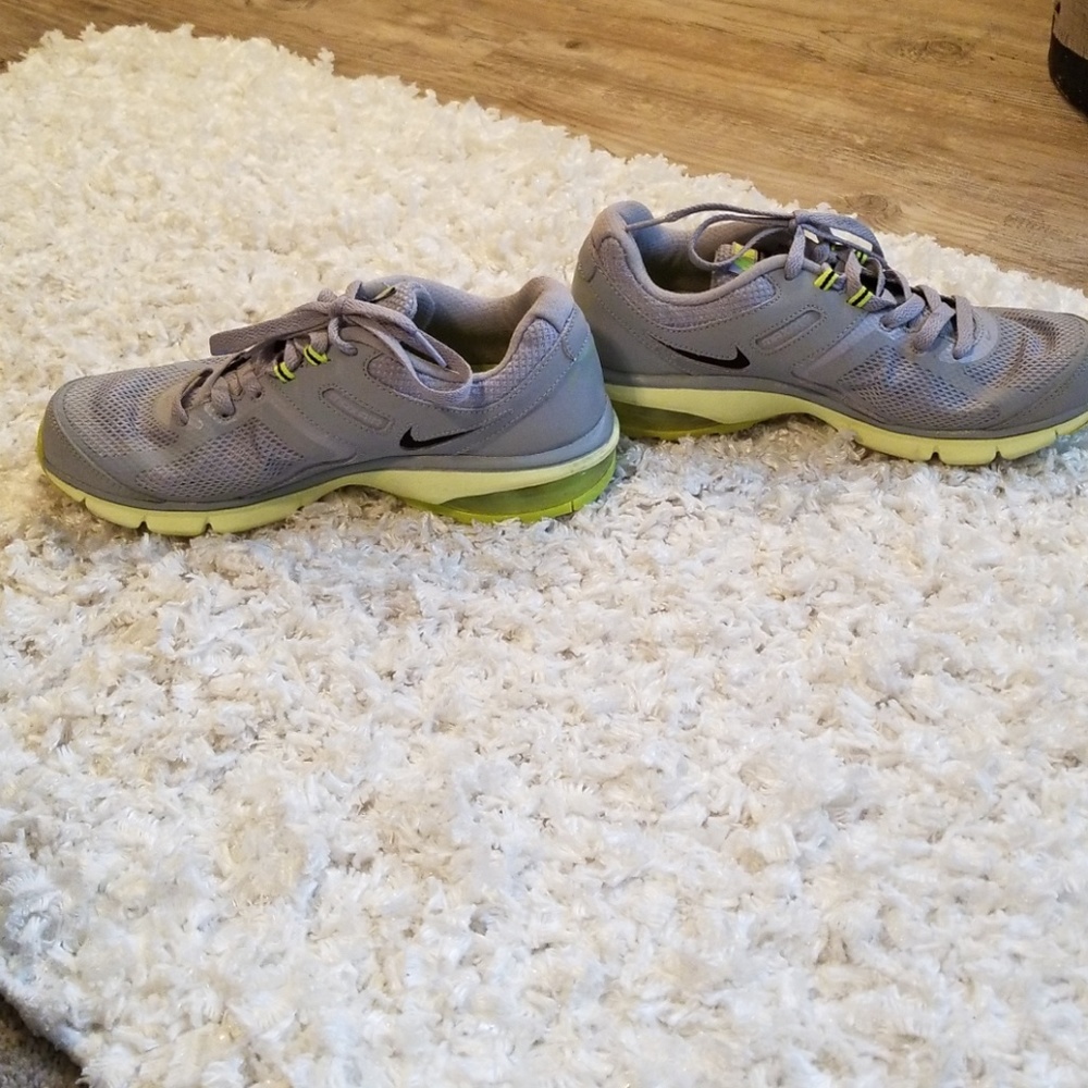 Shoes - Picture 3 of 3